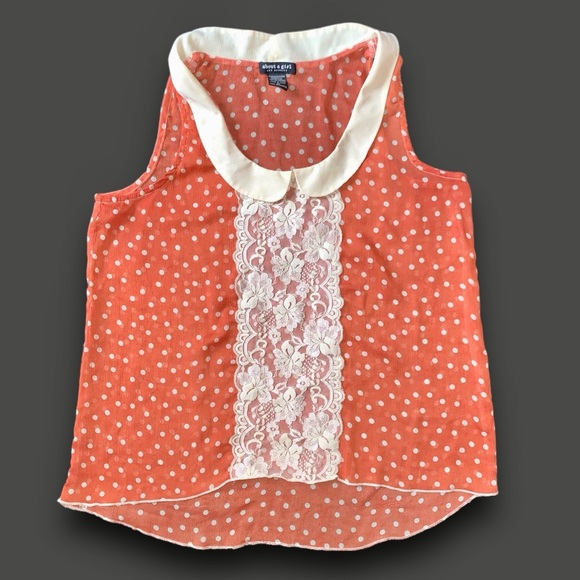 l a c e :: Whimsical Peter Pan Polka Dot Lace Top - Picture 6 of 10